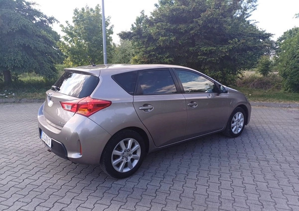 Toyota Auris cena 37900 przebieg: 72000, rok produkcji 2013 z Sulechów małe 379